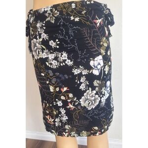 Jaase Women's‎ Floral Skirt NWT Size XS